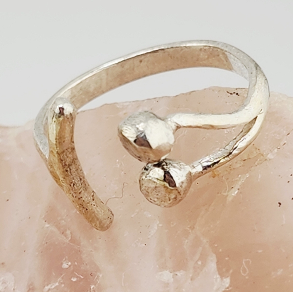 HAPPY FACE ADJUSTABLE HANDMADE RING SIZE 4 - Picture 2 of 9